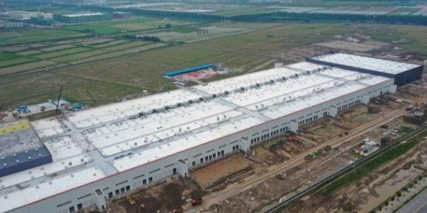 特斯拉上海工厂新突破：Model 3 周产可达 3000 辆